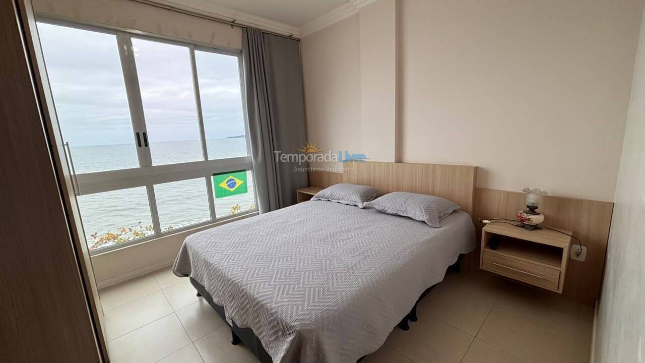 Apartamento para aluguel de temporada em Itapema (Meia Praia)