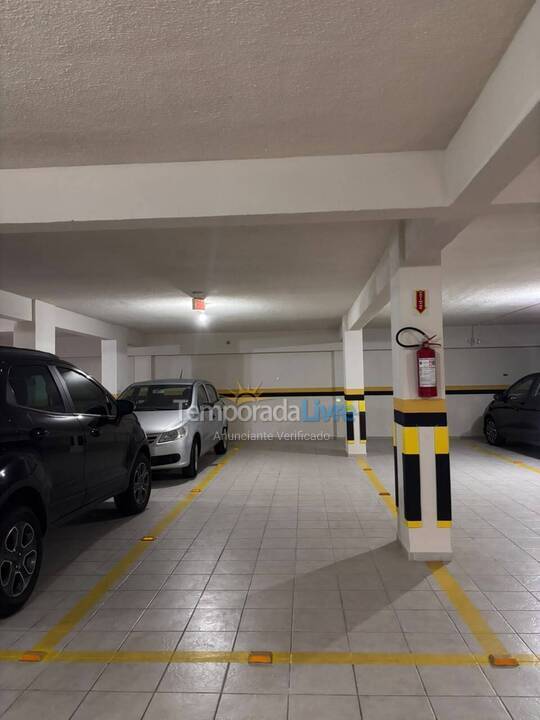 Apartamento para aluguel de temporada em Itapema (Meia Praia)