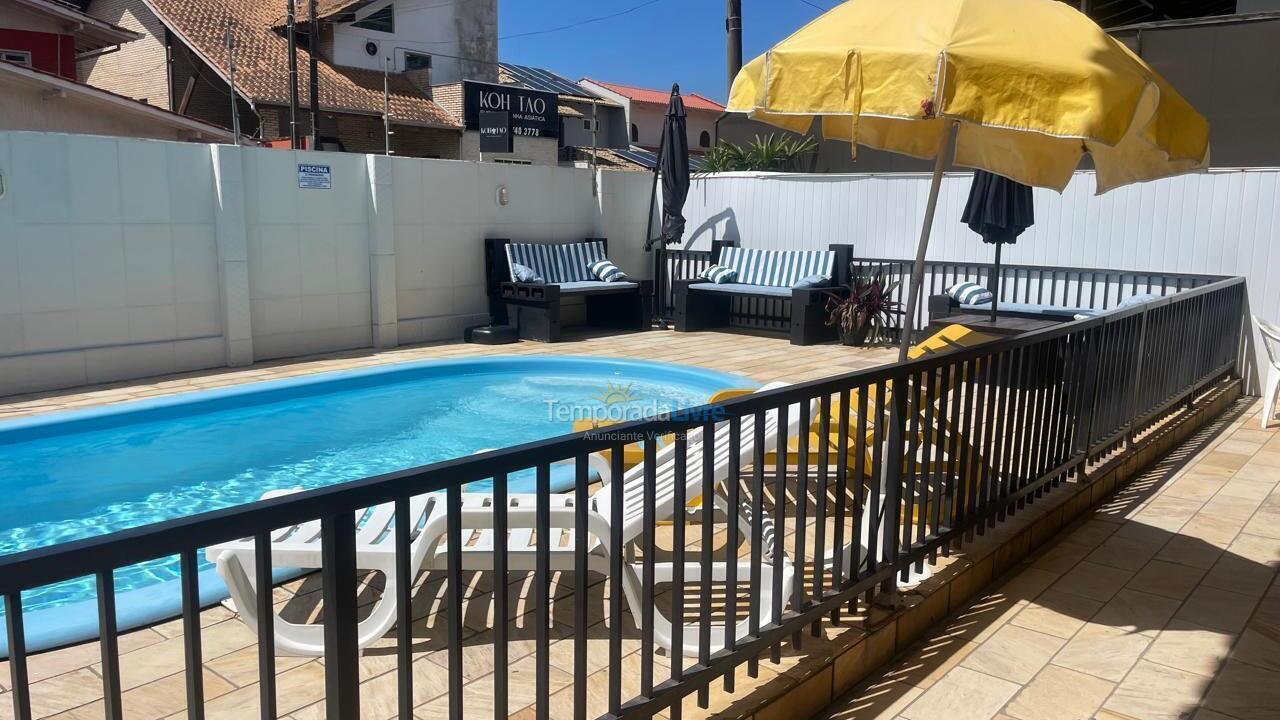 Casa para aluguel de temporada em Balneário Piçarras (Piçarras)