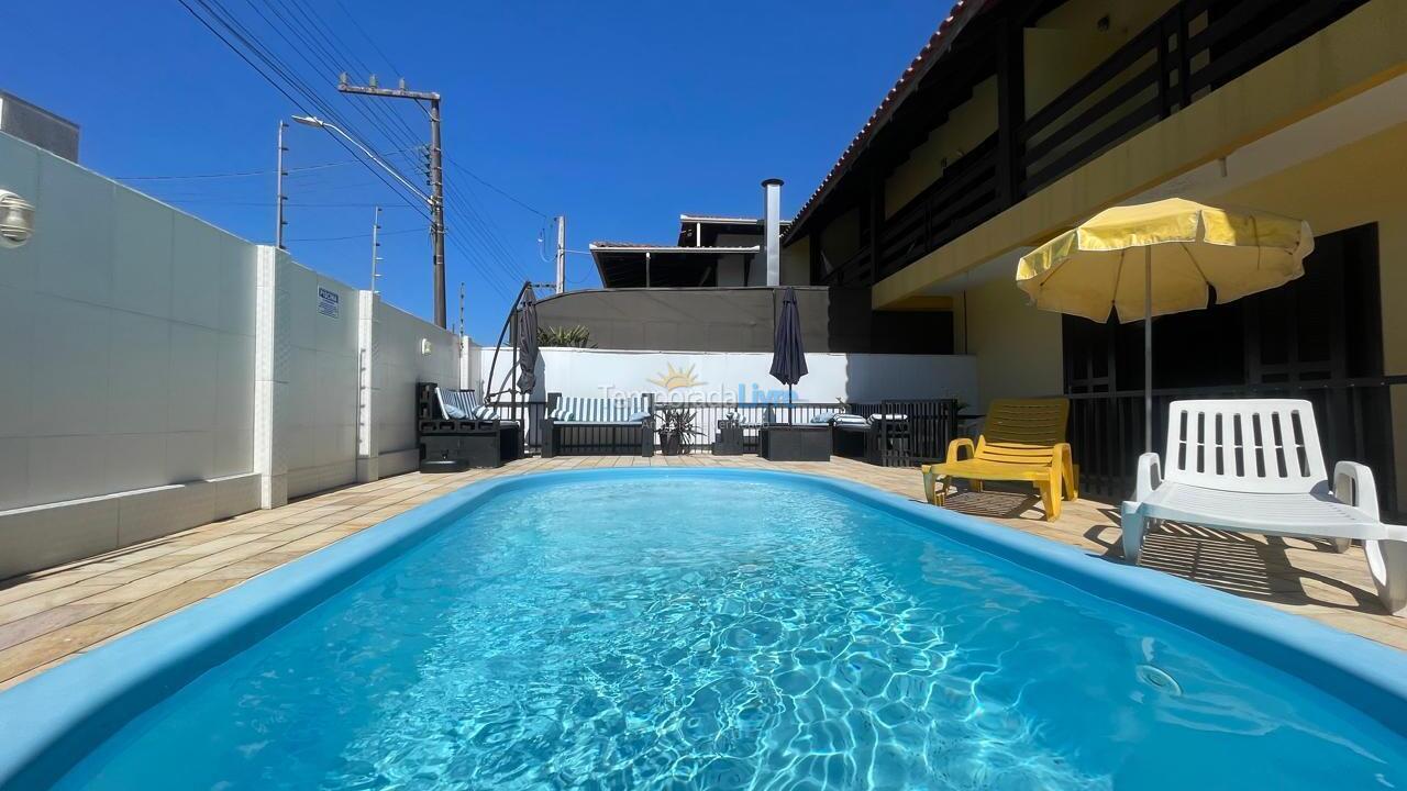 Casa para aluguel de temporada em Balneário Piçarras (Piçarras)