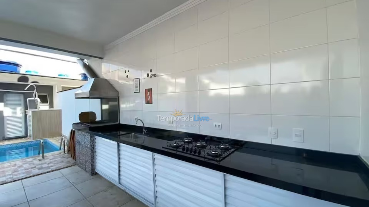 Casa para alquiler de vacaciones em Bertioga (Boraceia)