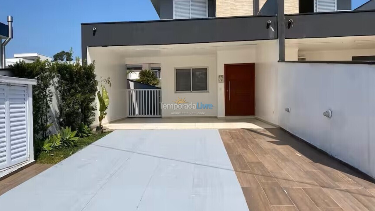 Casa para alquiler de vacaciones em Bertioga (Boraceia)