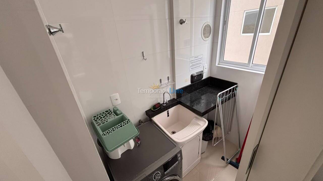 Apartamento para aluguel de temporada em Itapema (Meia Praia)