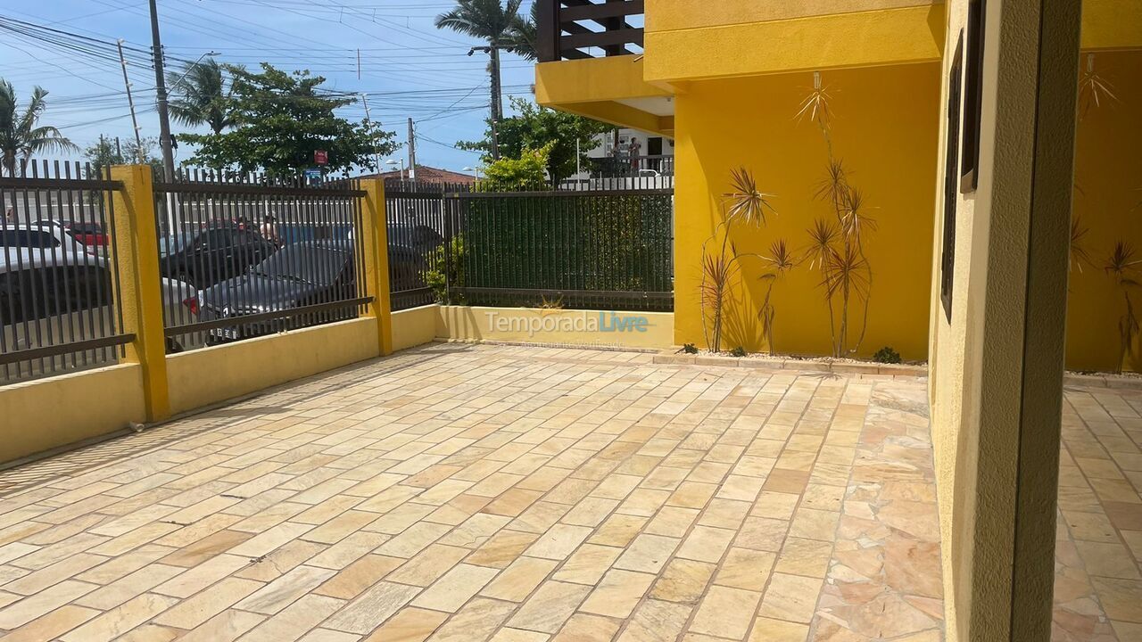 Casa para aluguel de temporada em Balneário Piçarras (Piçarras)