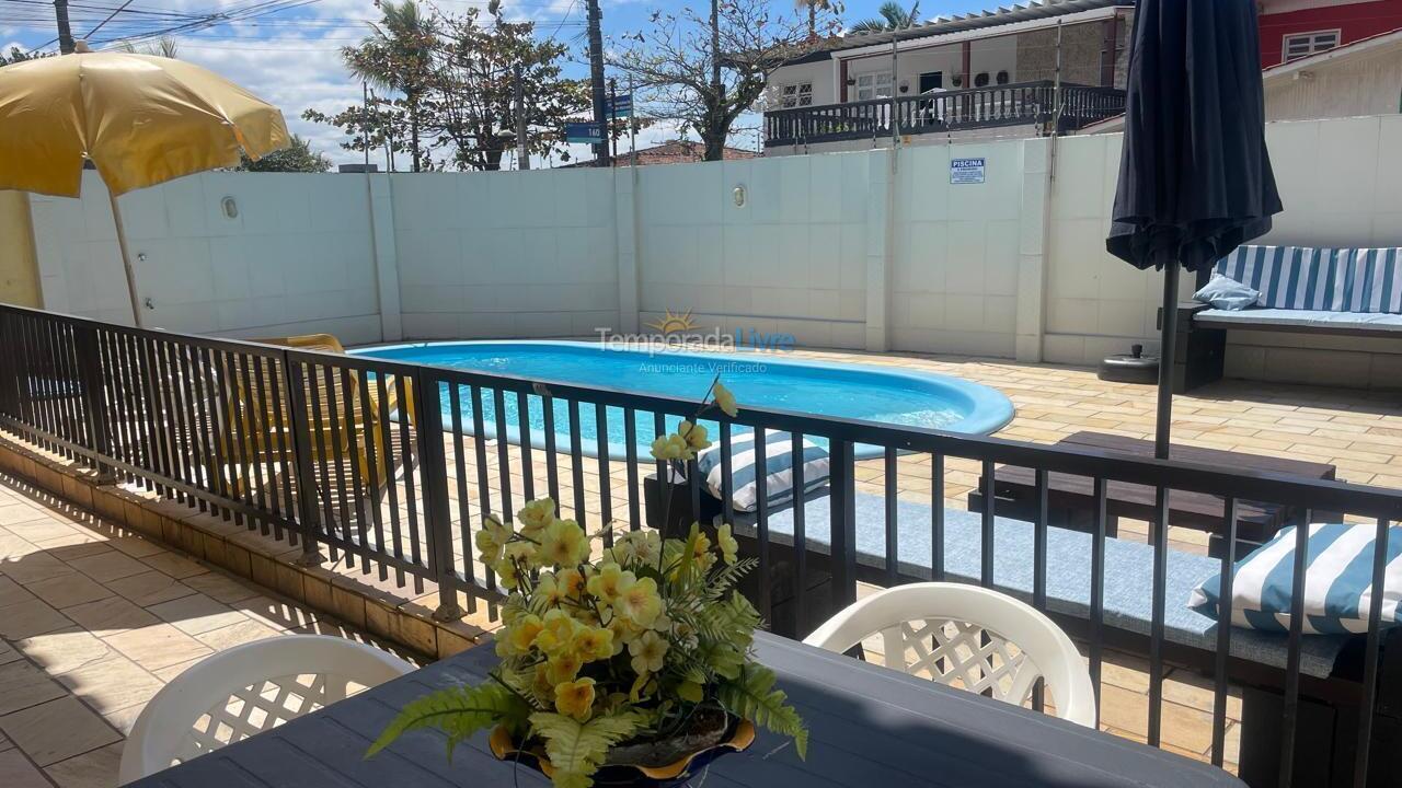 Casa para aluguel de temporada em Balneário Piçarras (Piçarras)
