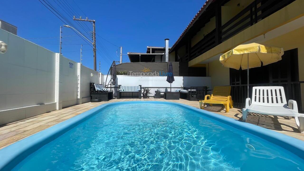 Casa para aluguel de temporada em Balneário Piçarras (Piçarras)