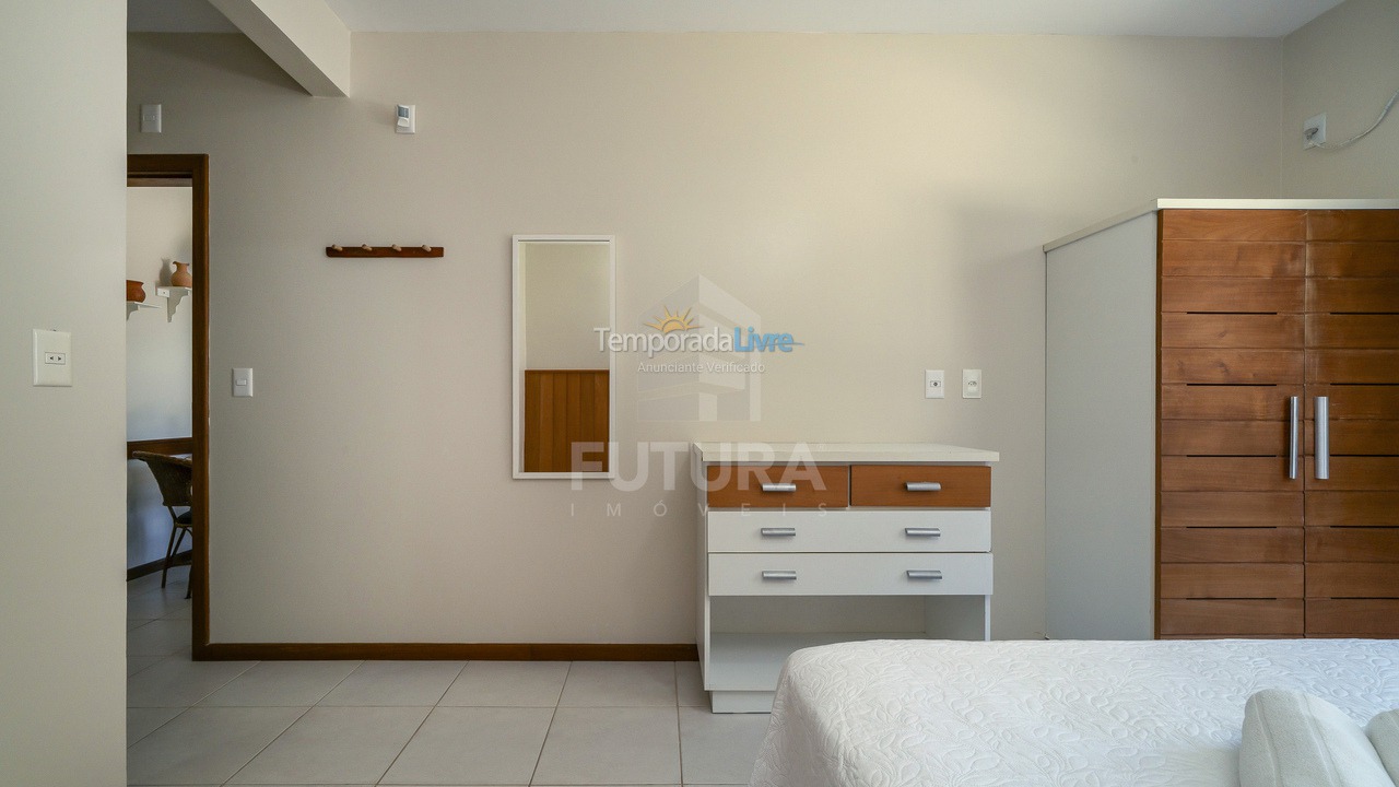 Apartamento para aluguel de temporada em Bombinhas (Canto Grande)