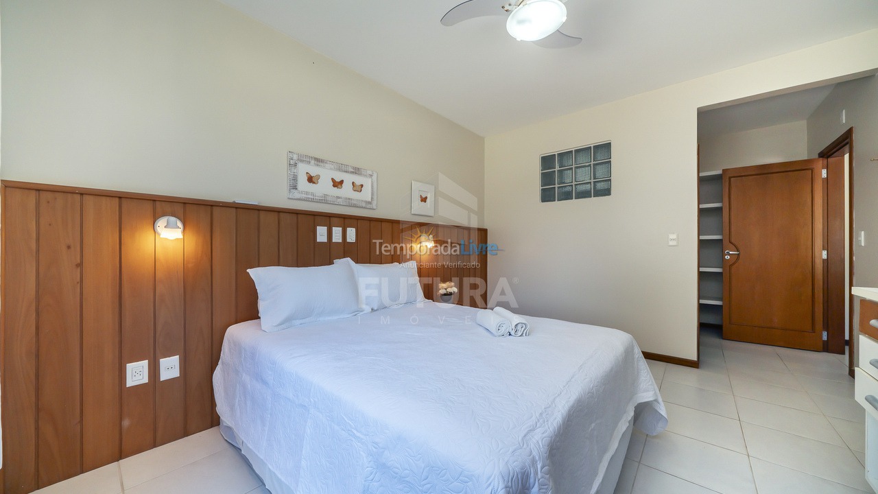 Apartamento para aluguel de temporada em Bombinhas (Canto Grande)