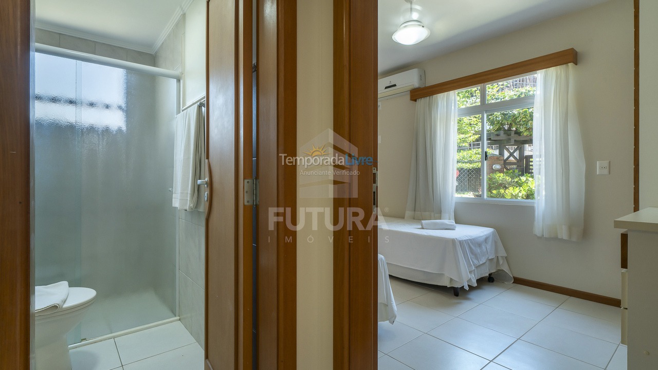 Apartamento para aluguel de temporada em Bombinhas (Canto Grande)