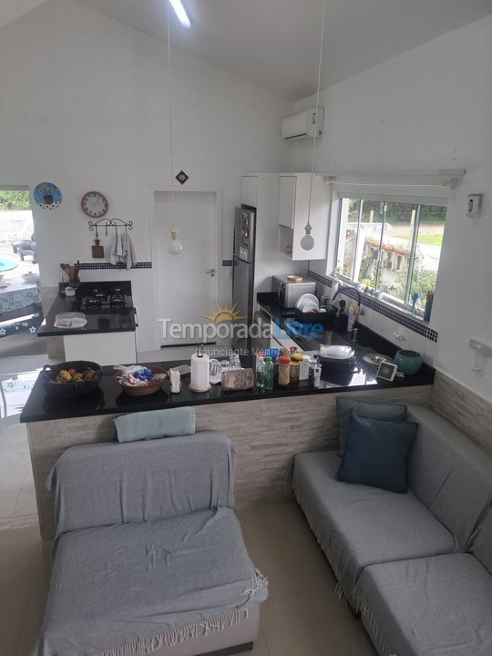 Casa para alquiler de vacaciones em Florianópolis (Praia da Daniela)