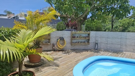 Piscina e deck 