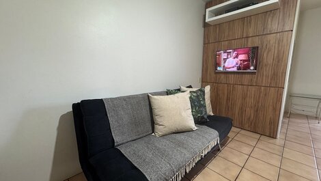 En pleno centro de Jureê, a una manzana de la playa.