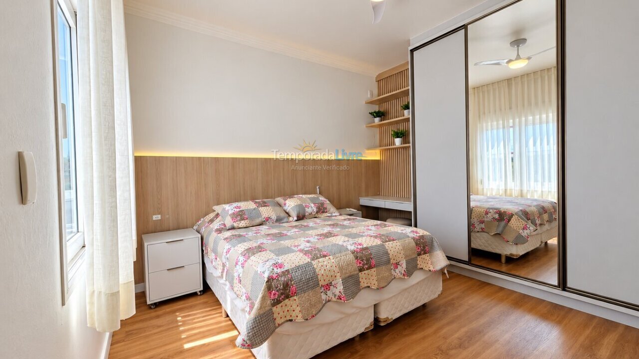 Casa para aluguel de temporada em Florianopolis (Canasvieiras)