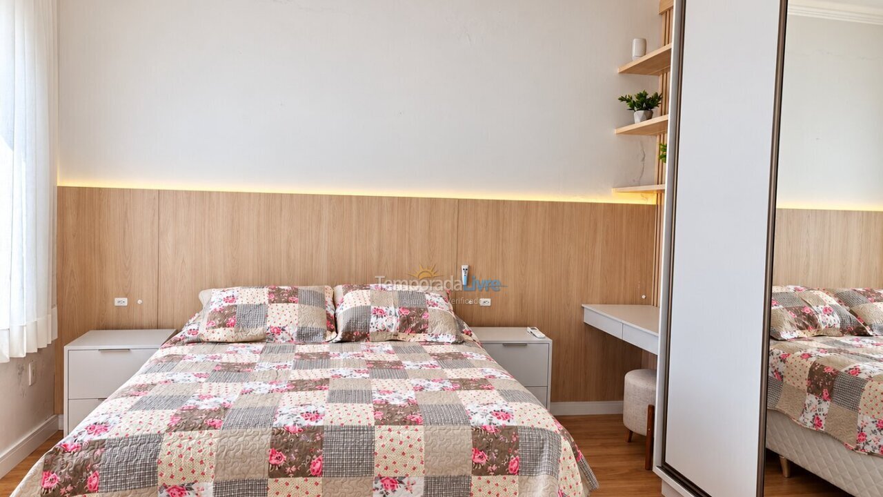 Casa para aluguel de temporada em Florianopolis (Canasvieiras)