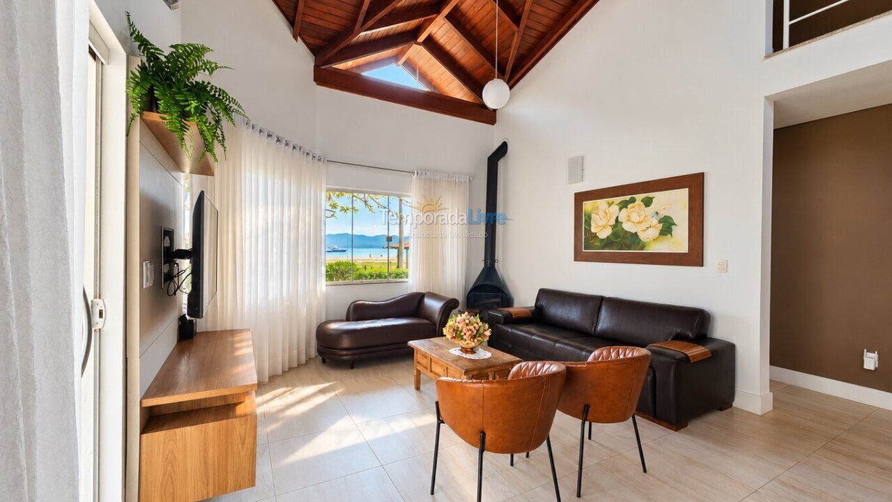 Casa para aluguel de temporada em Florianopolis (Canasvieiras)