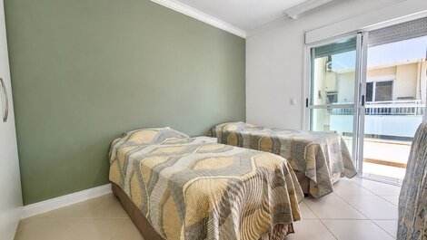 TEMPORADA | Jurerê | 3 quartos | 500 m da praia