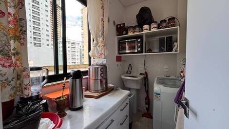 ÓTIMO APARTAMENTO COM DUAS SUÍTES