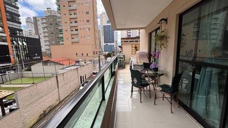 ÓTIMO APARTAMENTO COM DUAS SUÍTES