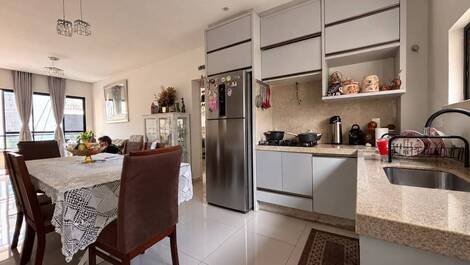ÓTIMO APARTAMENTO COM DUAS SUÍTES