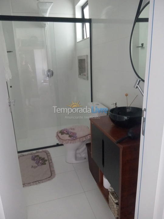 Apartamento para aluguel de temporada em Itapema (Meia Praia)