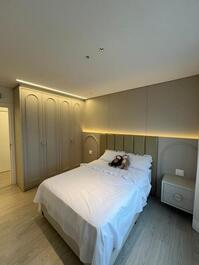 Precioso apartamento con 4 suites.