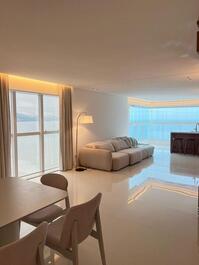 Precioso apartamento con 4 suites.