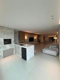 Precioso apartamento con 4 suites.