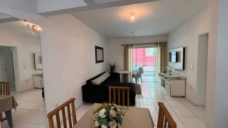 Great apartment for 5 people in Meia Praia.