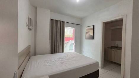 Great apartment for 5 people in Meia Praia.