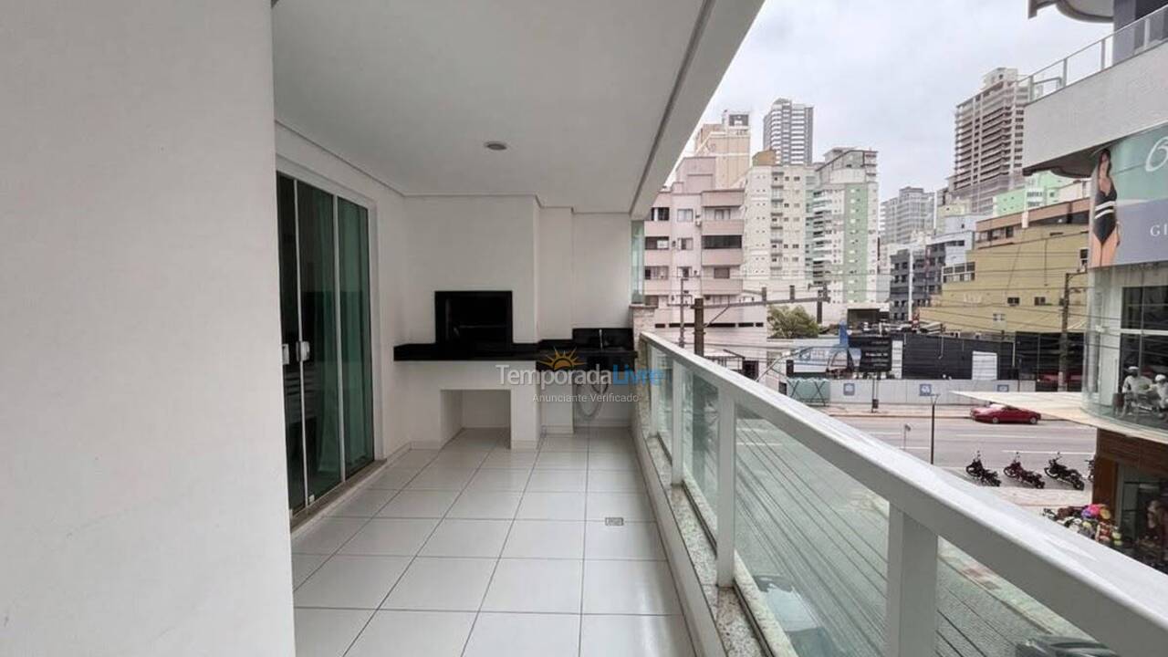 Apartamento para aluguel de temporada em Itapema (Meia Praia)
