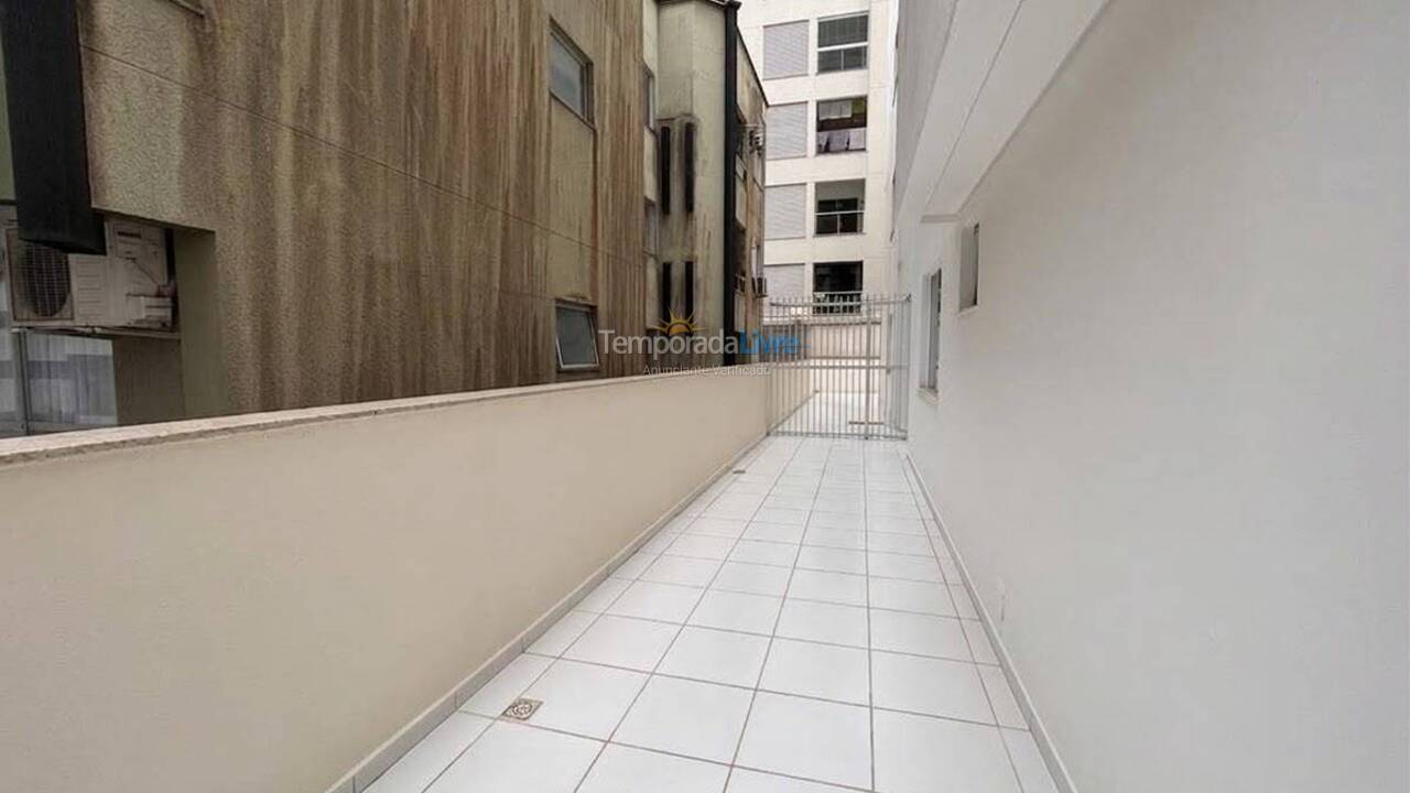 Apartamento para aluguel de temporada em Itapema (Meia Praia)