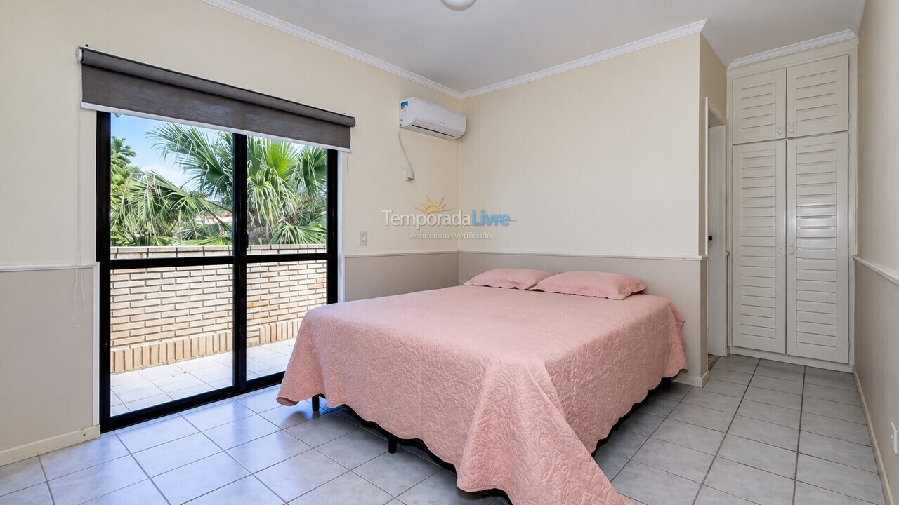House for vacation rental in Bombinhas (Praia de Bombas)