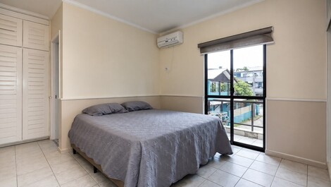 House by the sea for Vacation Rental in Bombinhas - SC.