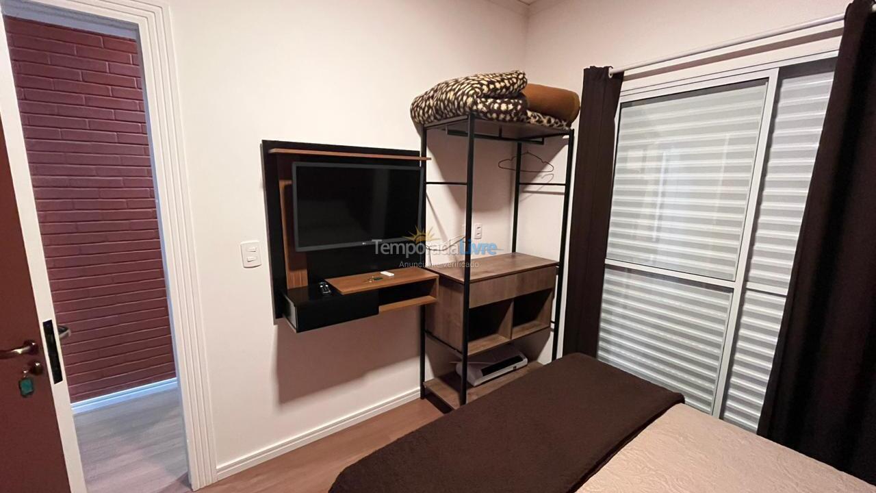 Casa para aluguel de temporada em Campos do Jordão (Imbiry)