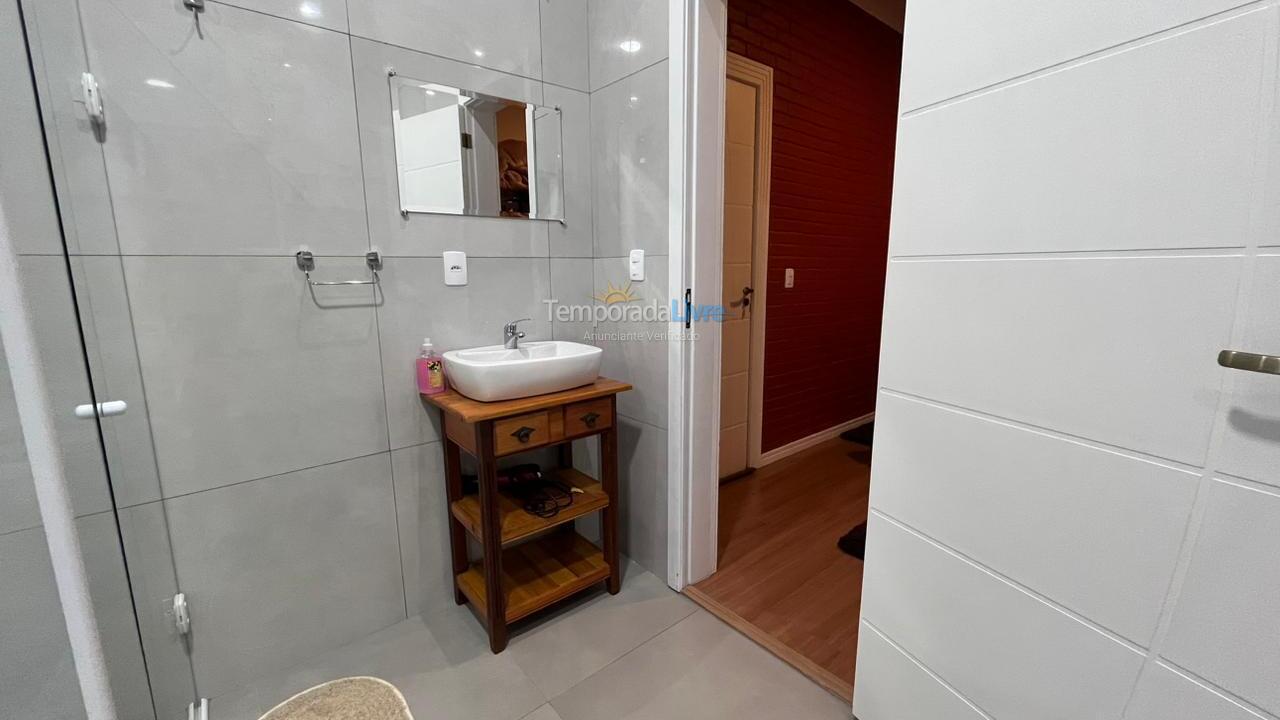 Casa para aluguel de temporada em Campos do Jordão (Imbiry)