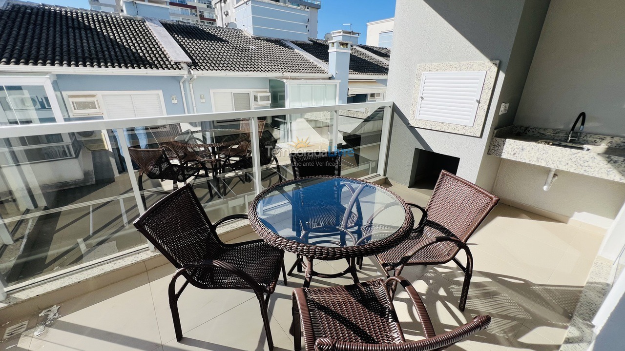 Apartamento para aluguel de temporada em Governador Celso Ramos (Praia de Palmas)