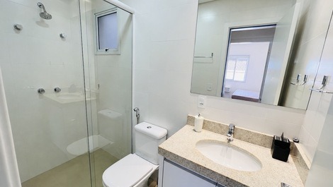 Aluga-se Apartamento Com 02 Dormitórios, Praia De Palmas