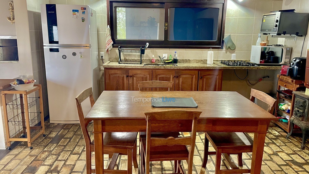 House for vacation rental in Garopaba (Praia da Ferrugem)