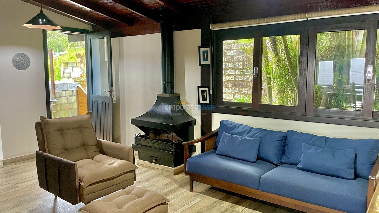 House for vacation rental in Garopaba (Praia da Ferrugem)