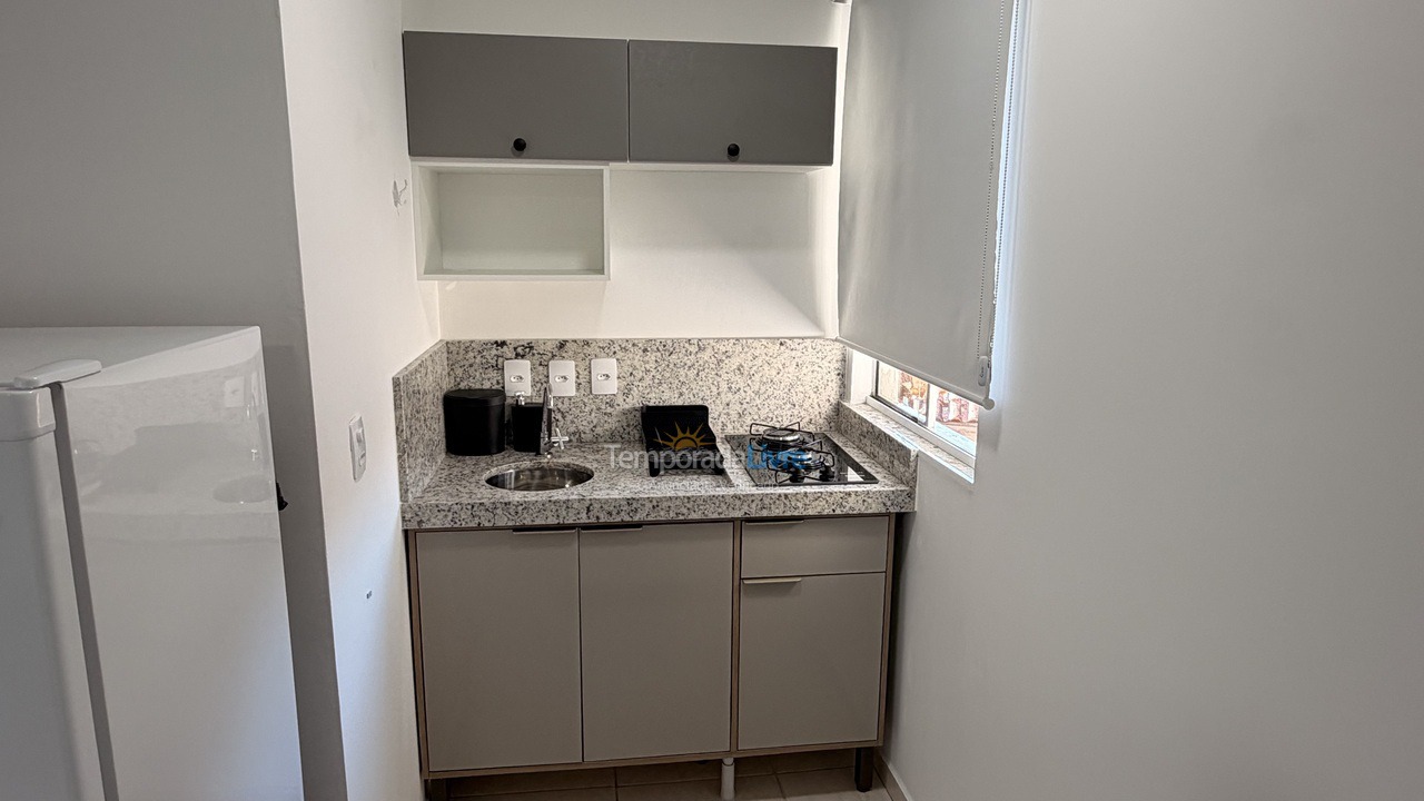 Apartamento para aluguel de temporada em Bombinhas (Praia de Canto Grande Mar de Fora)