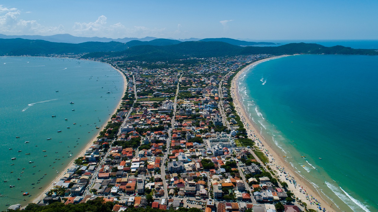 Apartamento para aluguel de temporada em Bombinhas (Praia de Canto Grande Mar de Fora)