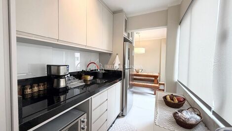 Vacation rental: 2 bedrooms, Avenida Brasil, Balneário Camboriú