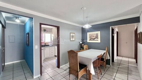 Vacation rental, 3 bedrooms, one block from the beach, Balneário Camboriú.