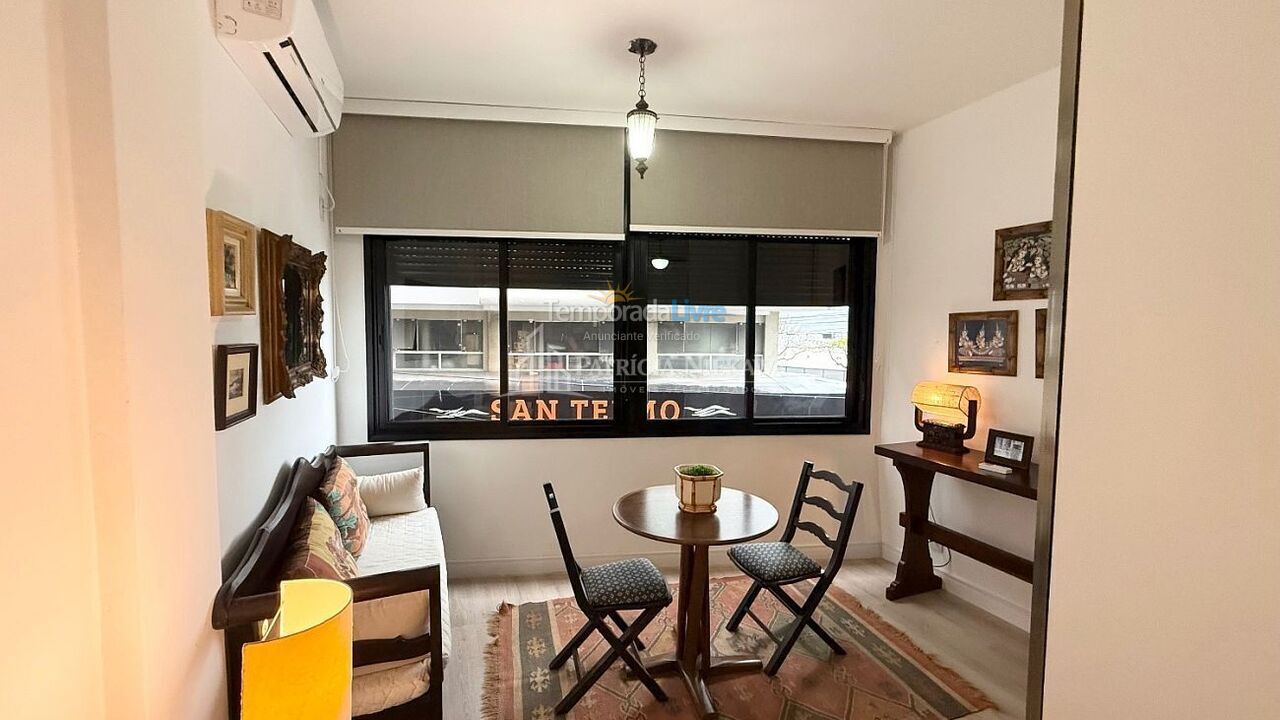 Apartamento para aluguel de temporada em Balneário Camboriú (Praia Central)
