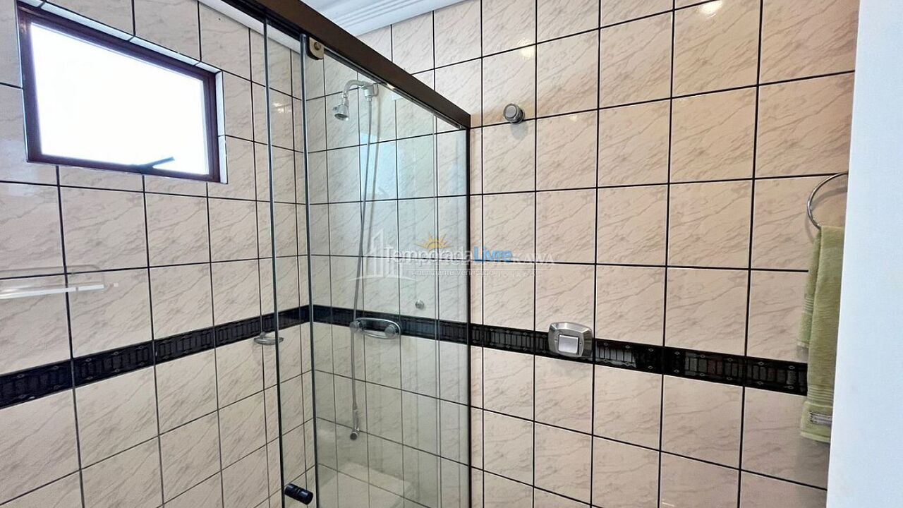 Apartamento para aluguel de temporada em Balneário Camboriú (Praia Central)