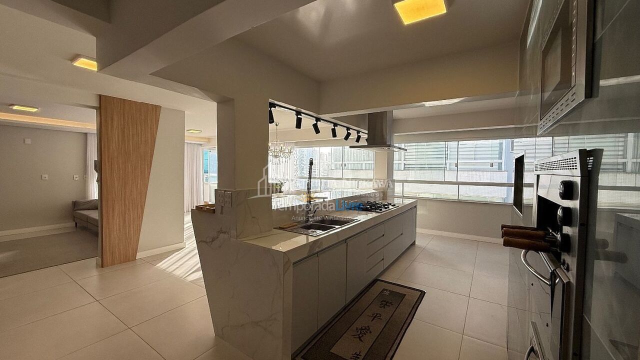 Apartamento para aluguel de temporada em Balneário Camboriú (Praia Central)