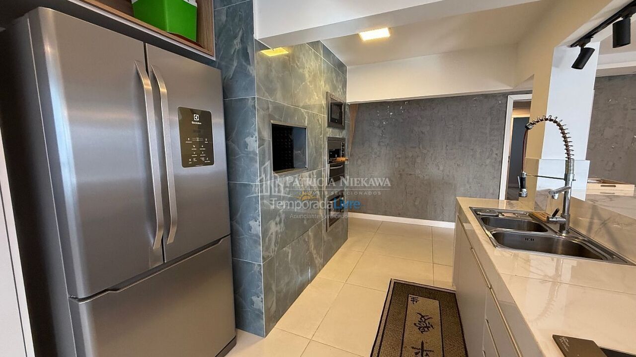Apartamento para aluguel de temporada em Balneário Camboriú (Praia Central)