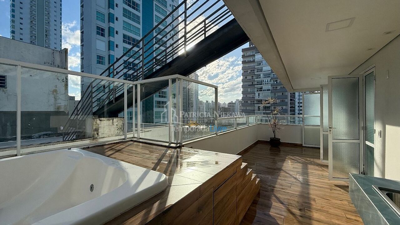 Apartamento para aluguel de temporada em Balneário Camboriú (Praia Central)