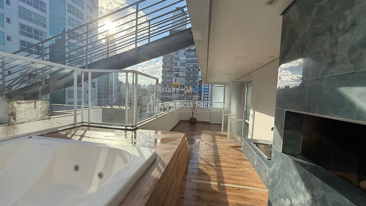 Apartamento para aluguel de temporada em Balneário Camboriú (Praia Central)
