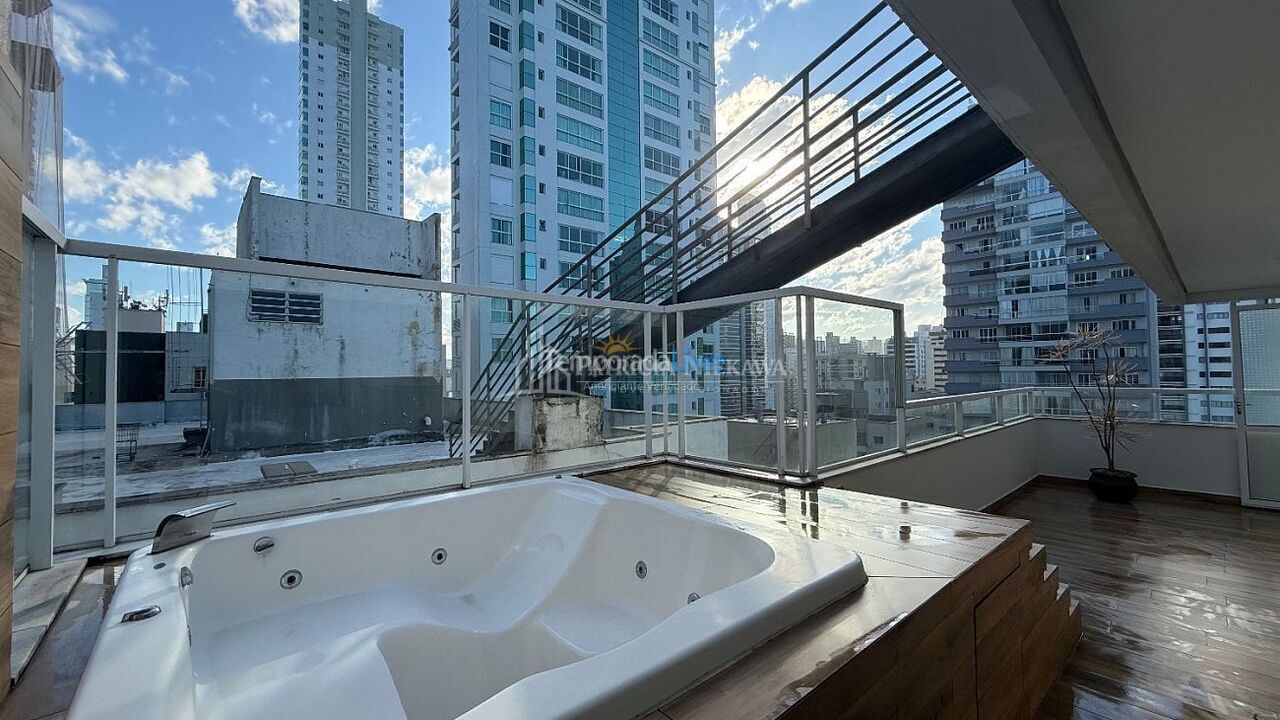 Apartamento para aluguel de temporada em Balneário Camboriú (Praia Central)